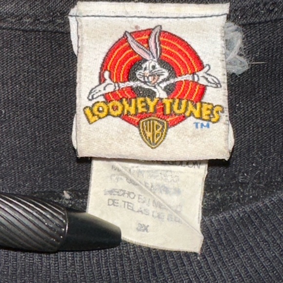 Vintage Looney Tunes Taz Shirt - Picture 2 of 2